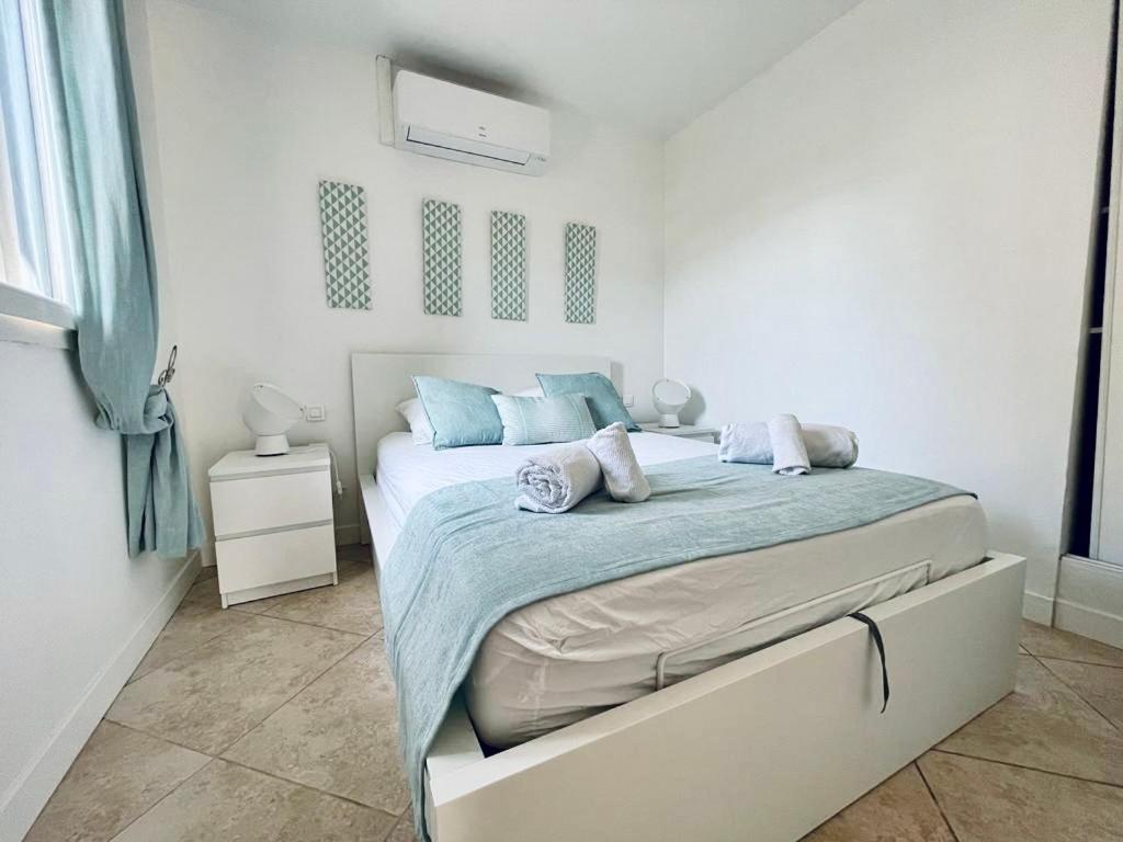 A Gioia Di Campa Villa Figari  Exteriör bild
